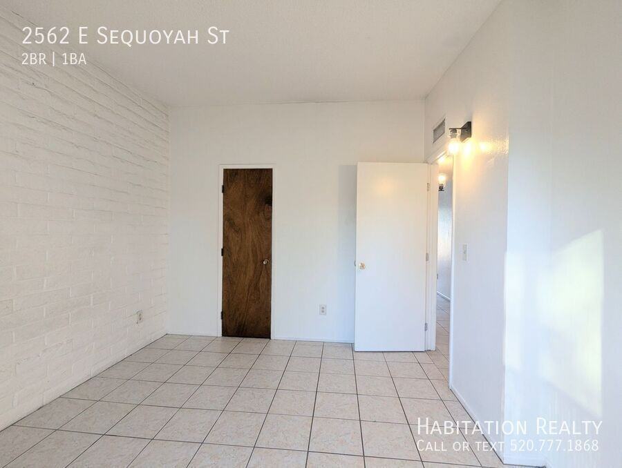 2562 E Sequoyah St - Photo 6 of 15