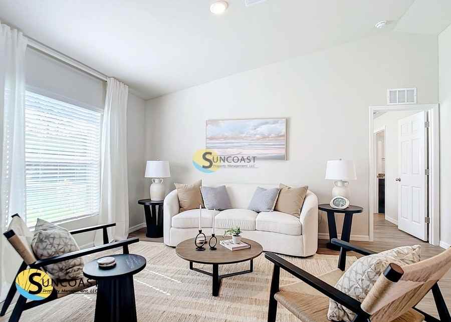 1017 Ne 6th Ave - Photo 4 of 19