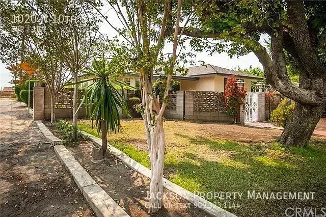 1020 N 10th St - Photo 2 of 16