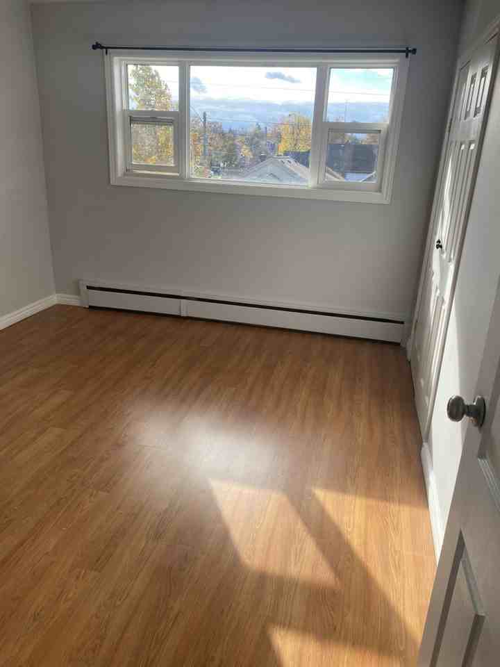 39 Melvin Ave - Photo 3 of 8