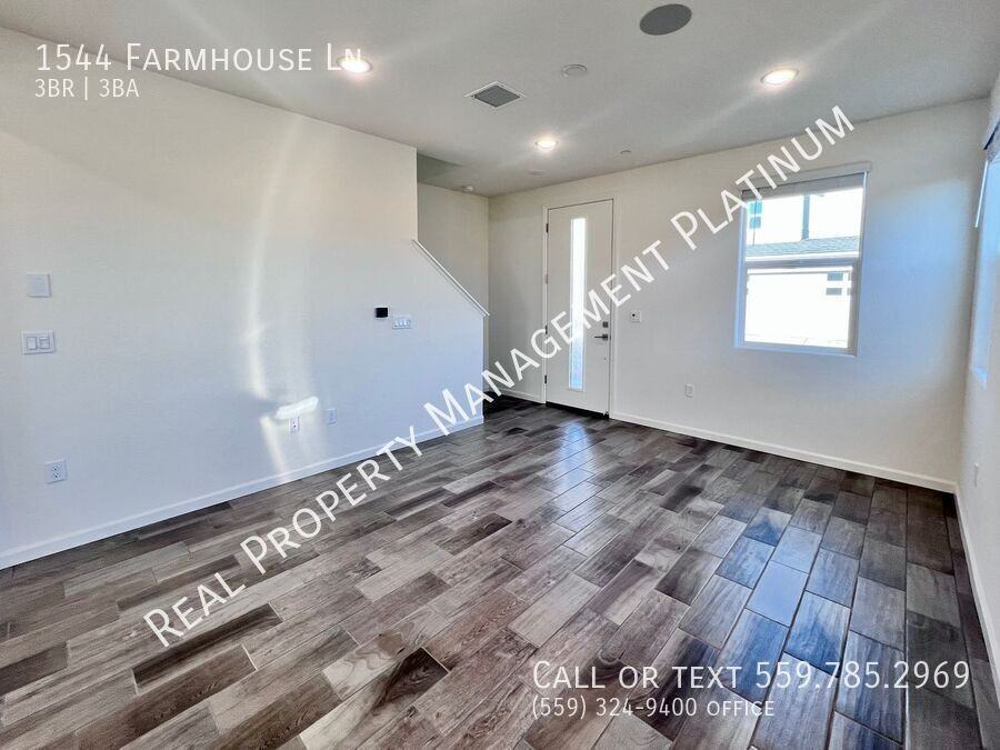 1544 Farmhouse Ln - Photo 3 of 24