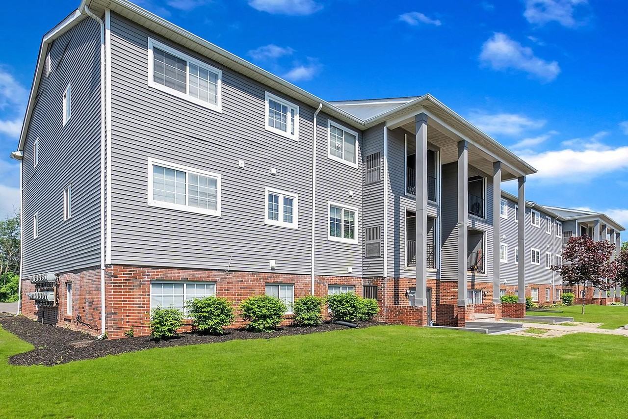 Auburn West Apartments - Photo 4 of 50