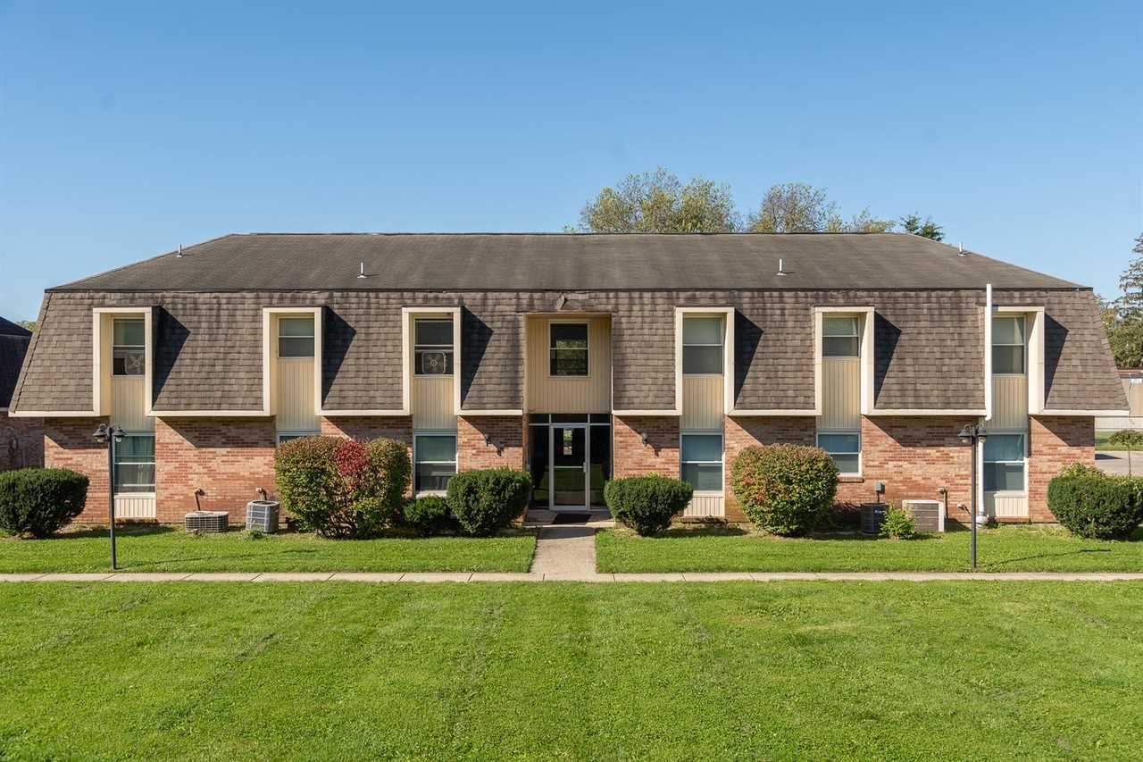 Englewood Villas & Residences - Photo 4 of 32