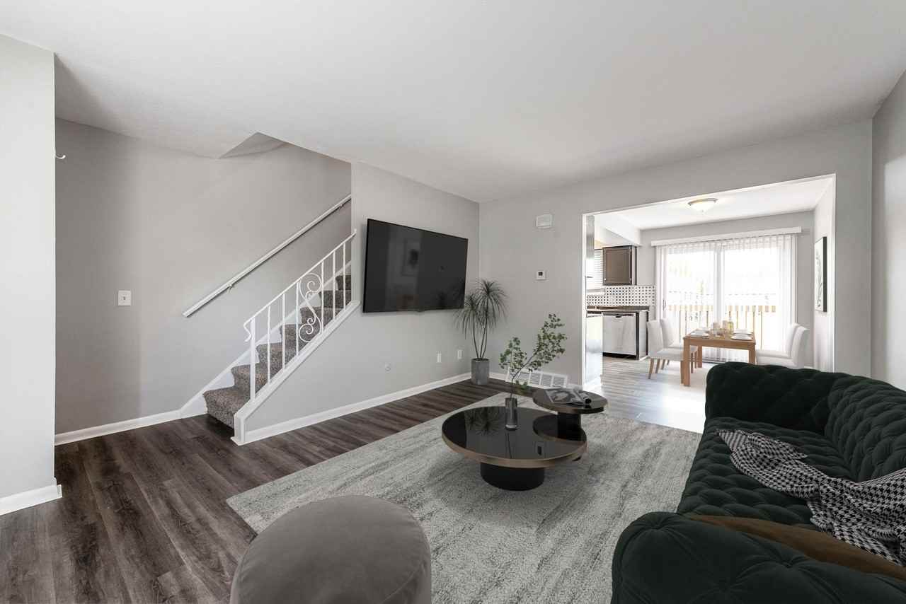 Centre Court - Photo 2 of 22