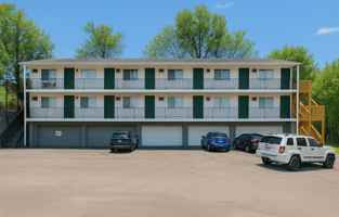 featured image of 1492 Hobart Ave