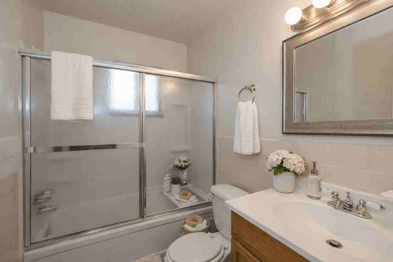 Waters Edge - Photo 7 of 11