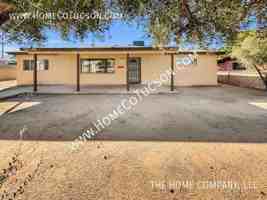 featured image of 851 W Calle Lerdo