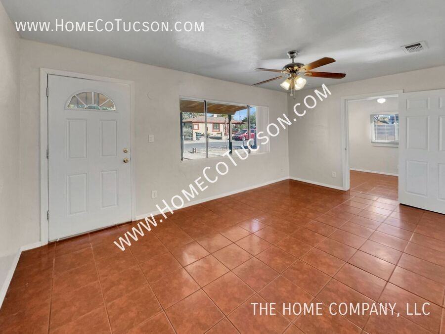 851 W Calle Lerdo - Photo 2 of 34