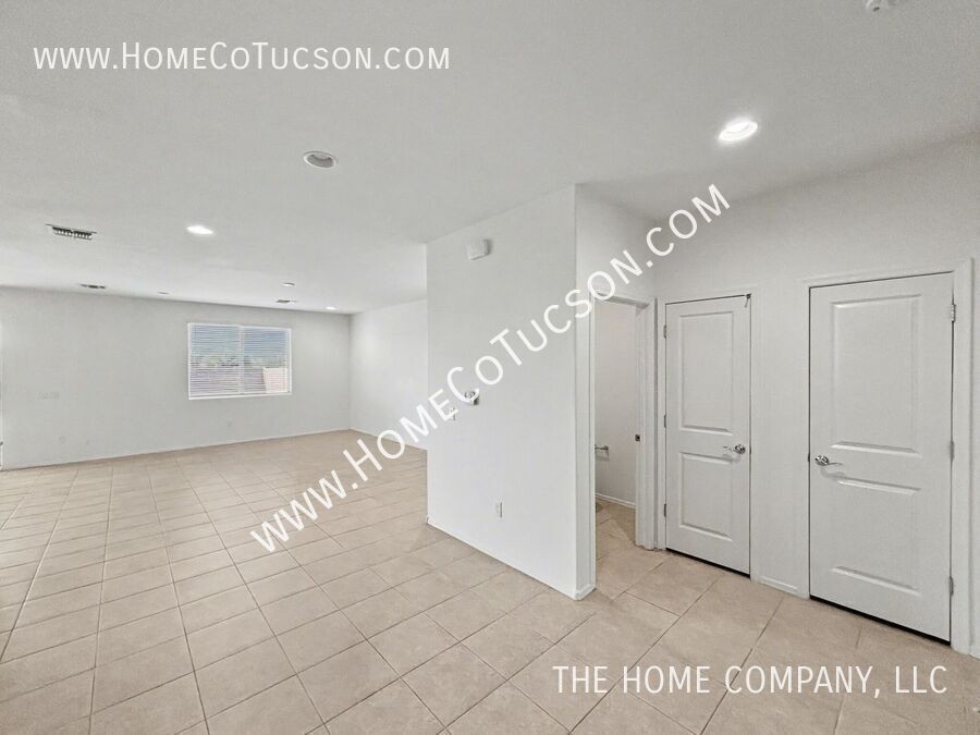 7108 S Via Gaucho Viejo - Photo 5 of 43