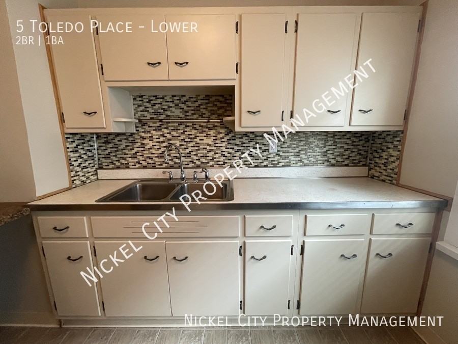 5 Toledo Pl - Photo 3 of 24