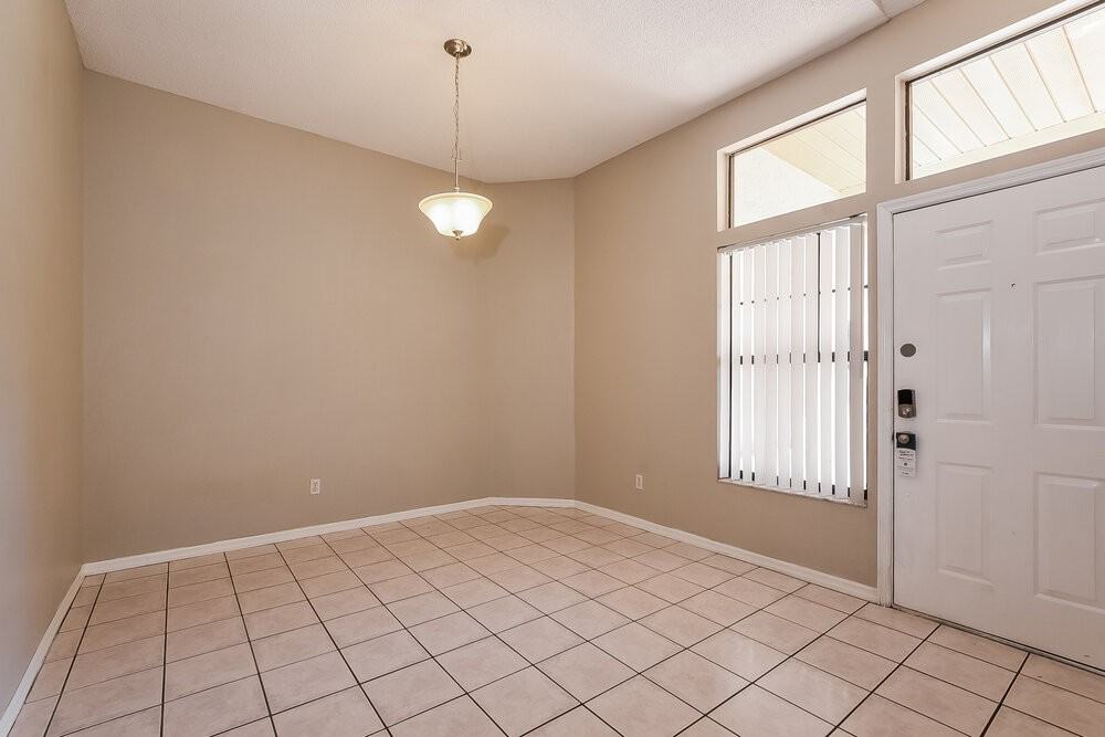 1052 Alpug Ave - Photo 5 of 16