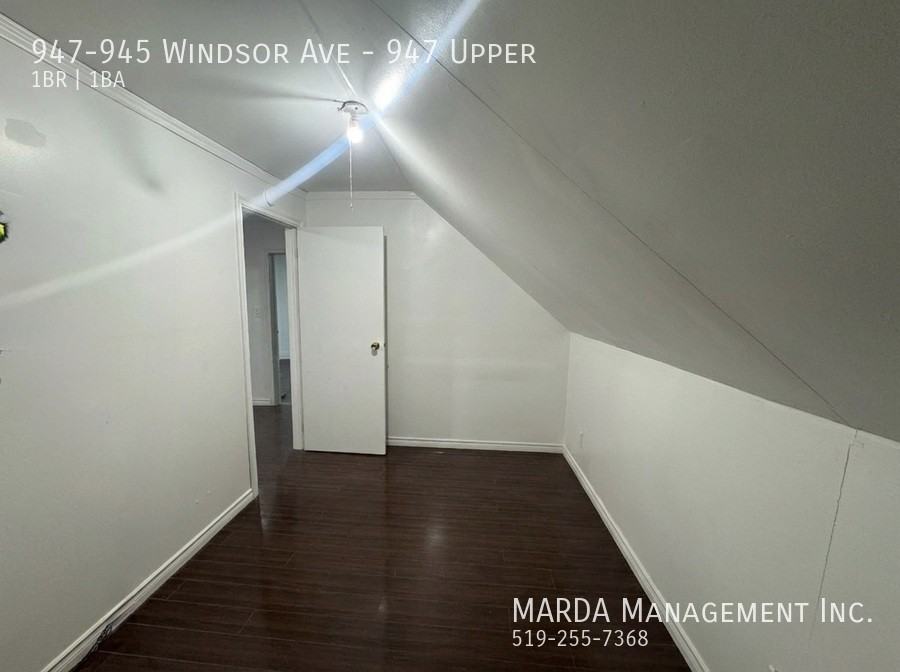 945 947-945 Windsor Ave #947UPPER - Photo 7 of 16