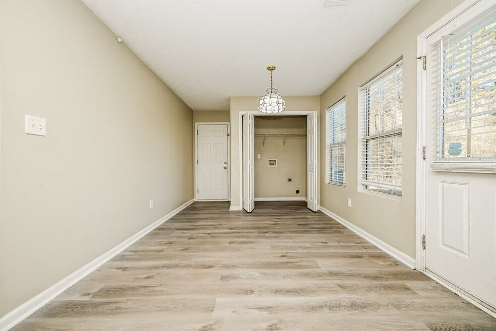 745 Keys Ferry Rd - Photo 6 of 17