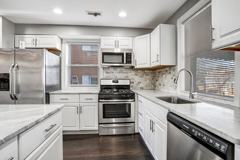 812 Burns St Se - Photo 1 of 1