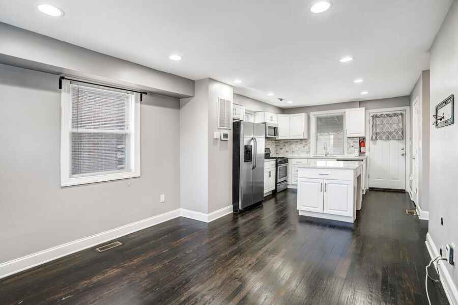 812 Burns St Se - Photo 6 of 50