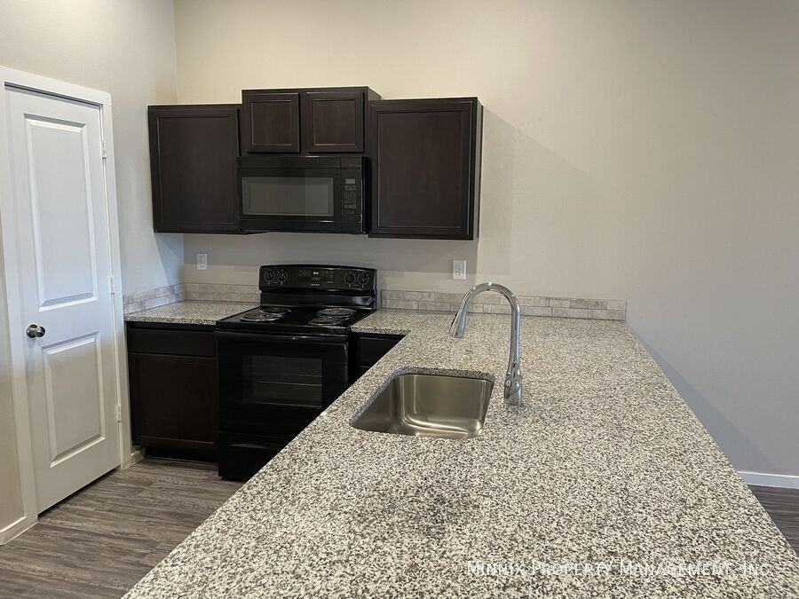 1634 133rd St #B - Photo 4 of 19