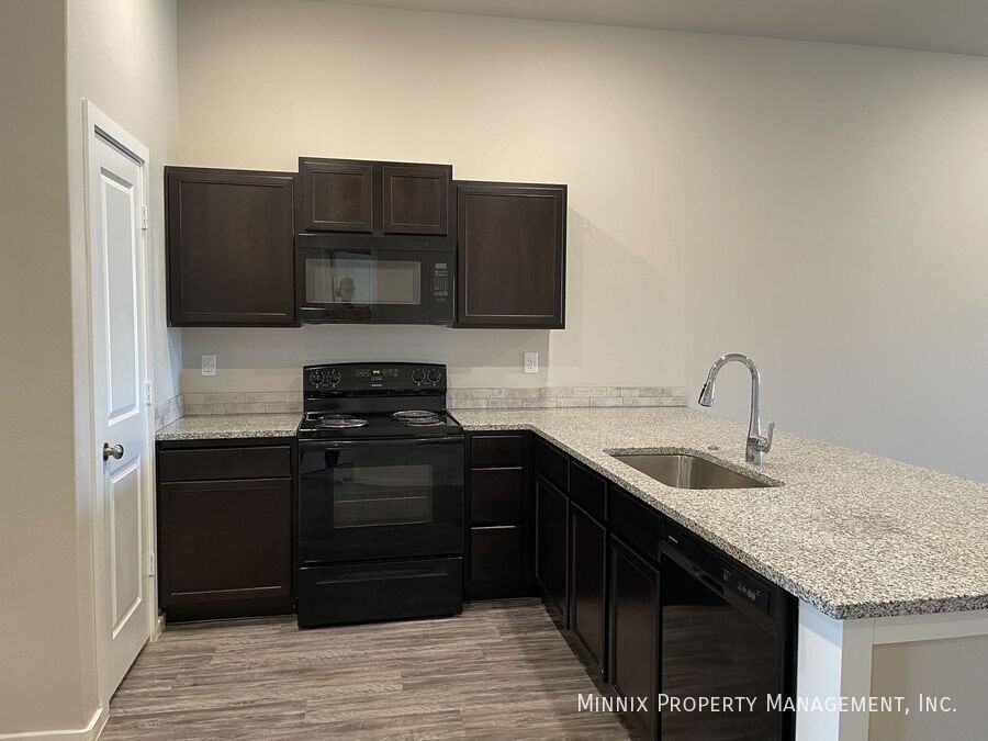 1634 133rd St #B - Photo 5 of 19