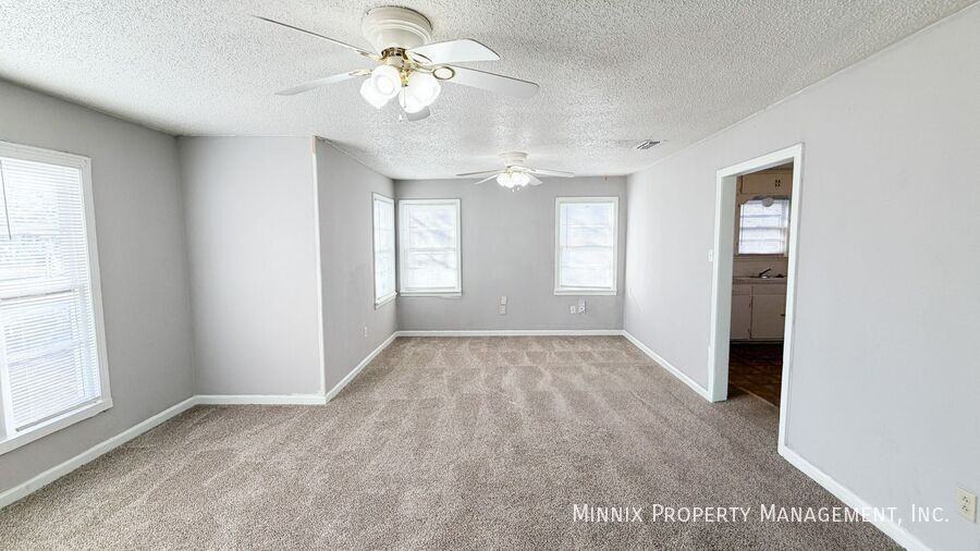 4010 32nd St - Photo 3 of 16