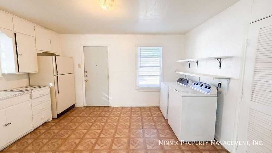 4010 32nd St - Photo 6 of 16