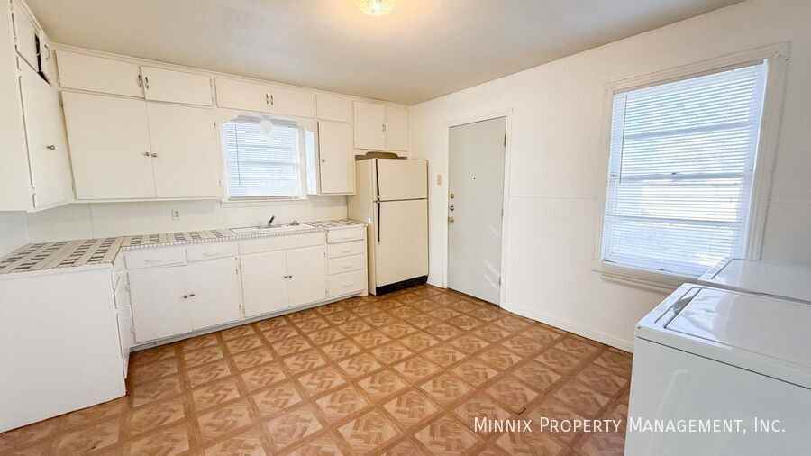 4010 32nd St - Photo 7 of 16