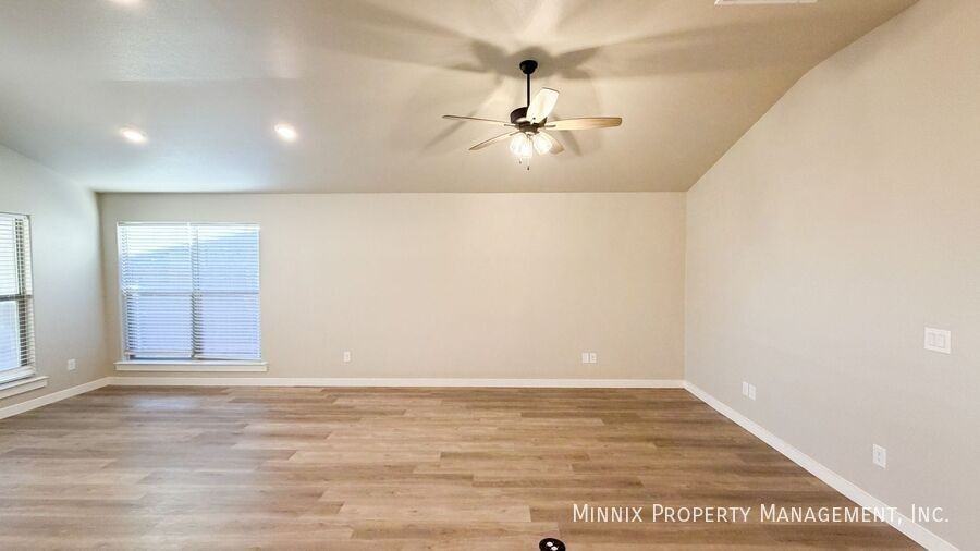 2011 132nd St - Photo 4 of 27