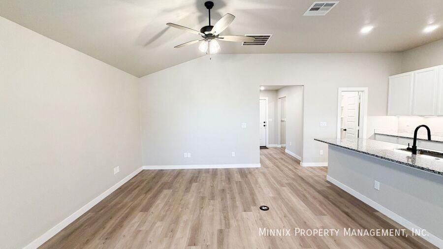 2011 132nd St - Photo 6 of 27