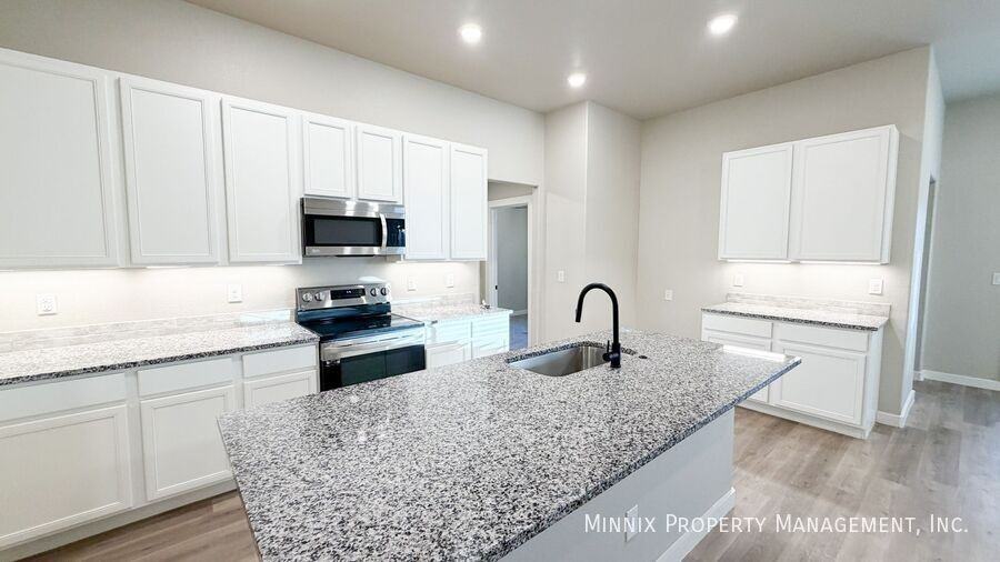 2011 132nd St - Photo 7 of 27