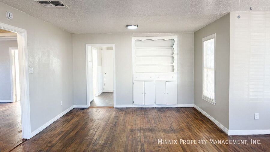 3111 31st St - Photo 5 of 21