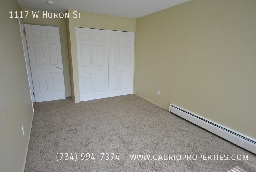 Huron Flats (1117 W. Huron) - Photo 6 of 21