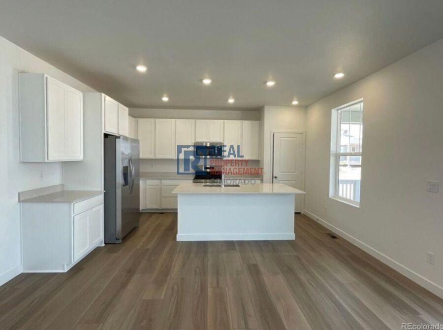 5525 Wisteria Ave - Photo 2 of 29