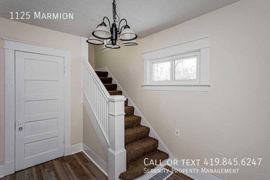 1125 Marmion Ave - Photo 2 of 18