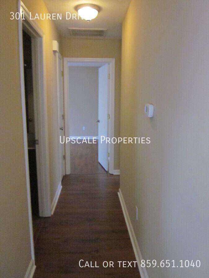 301 Lauren Dr - Photo 6 of 14