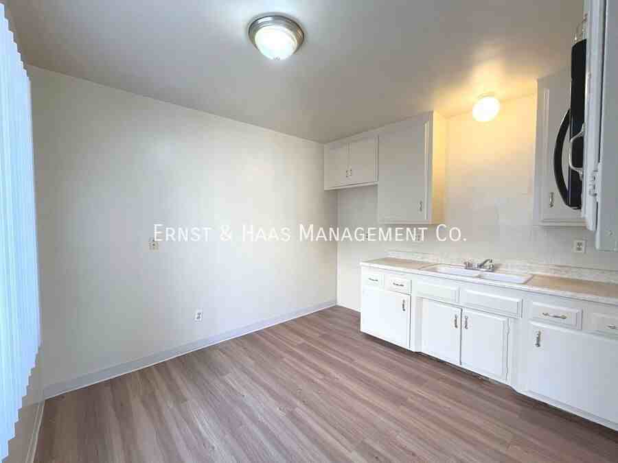 5977 Myrtle Ave - Photo 4 of 10