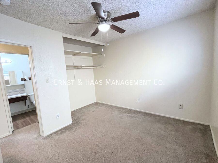 5977 Myrtle Ave - Photo 6 of 10