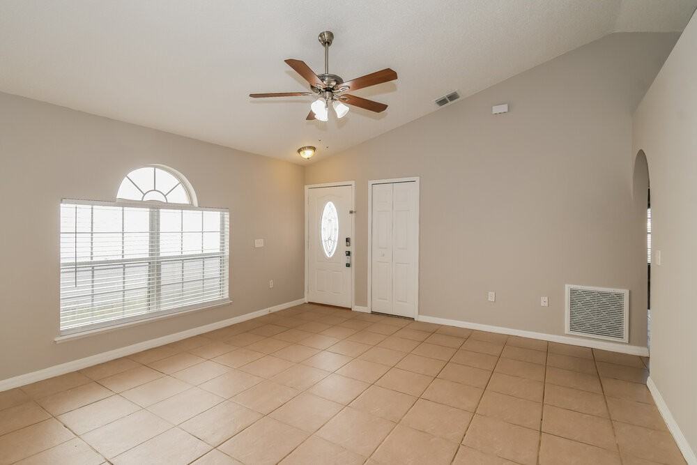 3486 Talisman Dr - Photo 4 of 16