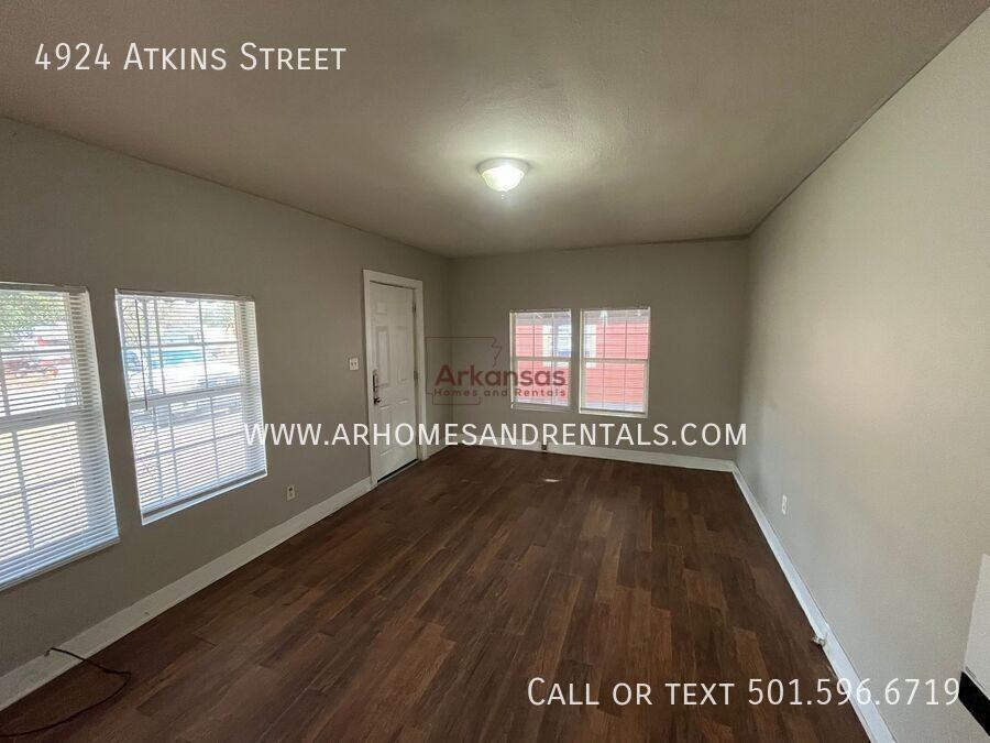 4924 Atkins St - Photo 2 of 10