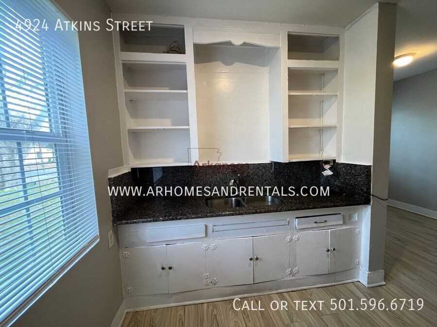 4924 Atkins St - Photo 7 of 10