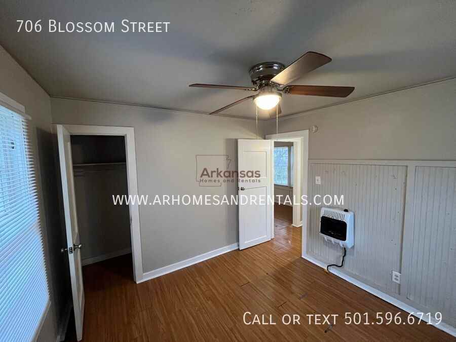 706 Blossom St - Photo 7 of 8