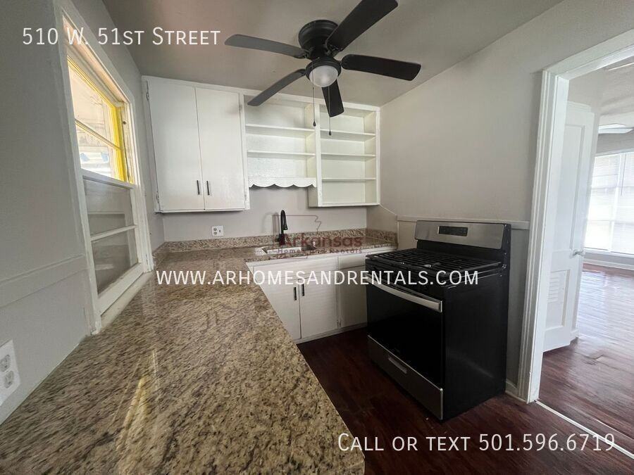 510 W 51st St - Photo 4 of 12