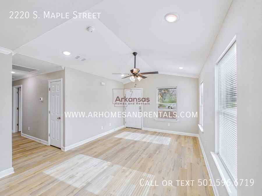 2220 S Maple St - Photo 2 of 12