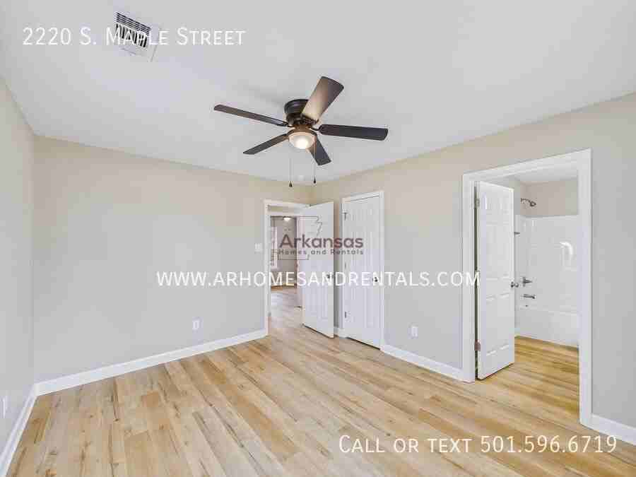 2220 S Maple St - Photo 5 of 12