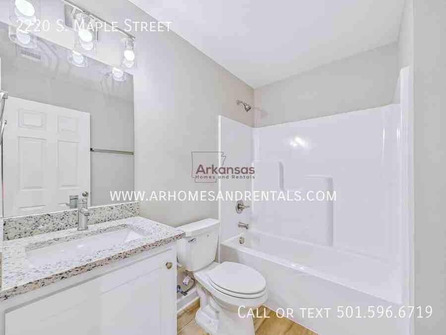 2220 S Maple St - Photo 6 of 12