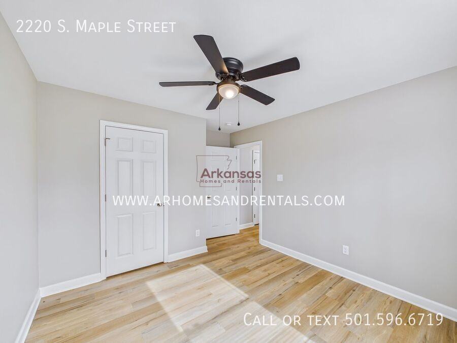 2220 S Maple St - Photo 7 of 12