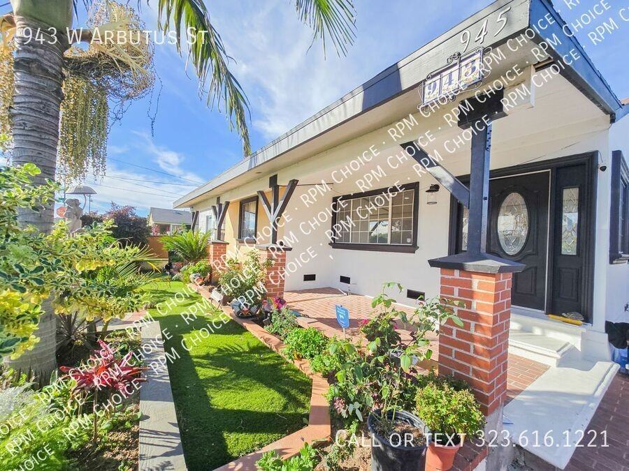 943 W Arbutus St - Photo 2 of 18