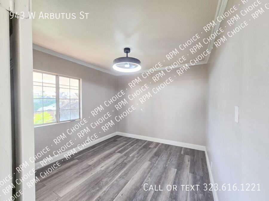 943 W Arbutus St - Photo 7 of 18