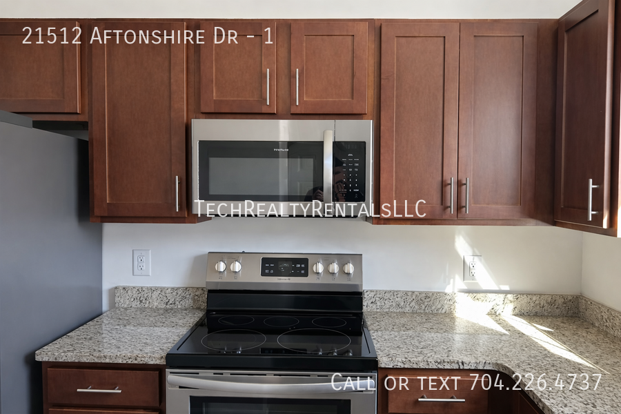 21512 Aftonshire Dr #1 - Photo 3 of 11