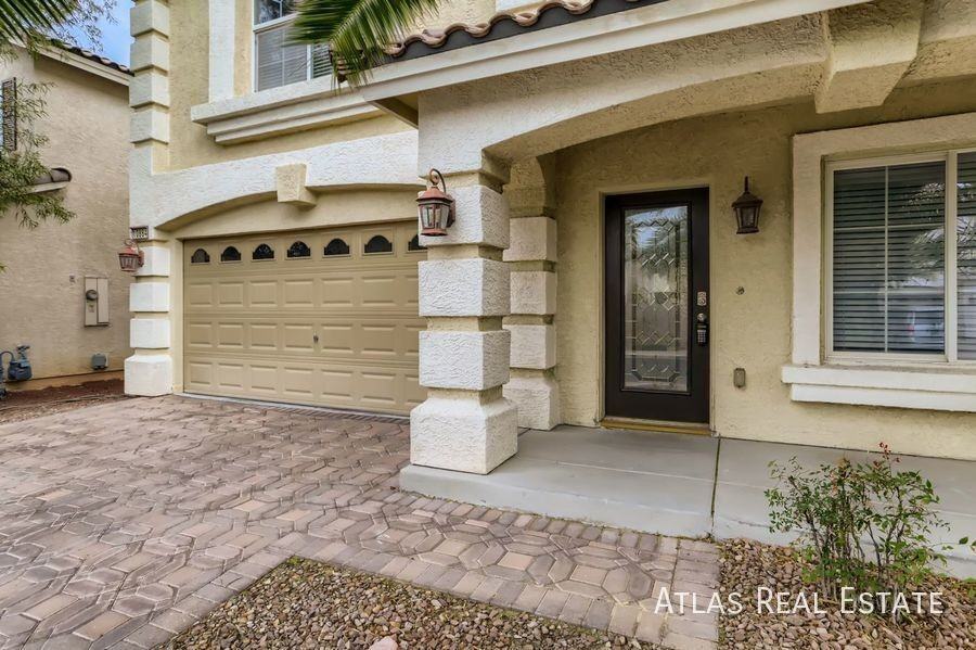 10884 Royal Highlands St - Photo 4 of 40