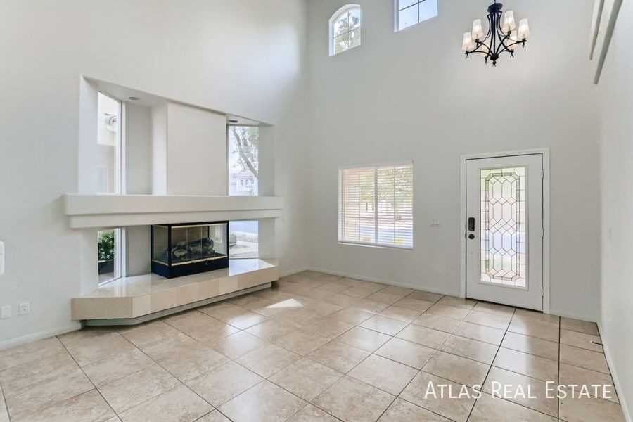 10884 Royal Highlands St - Photo 7 of 40