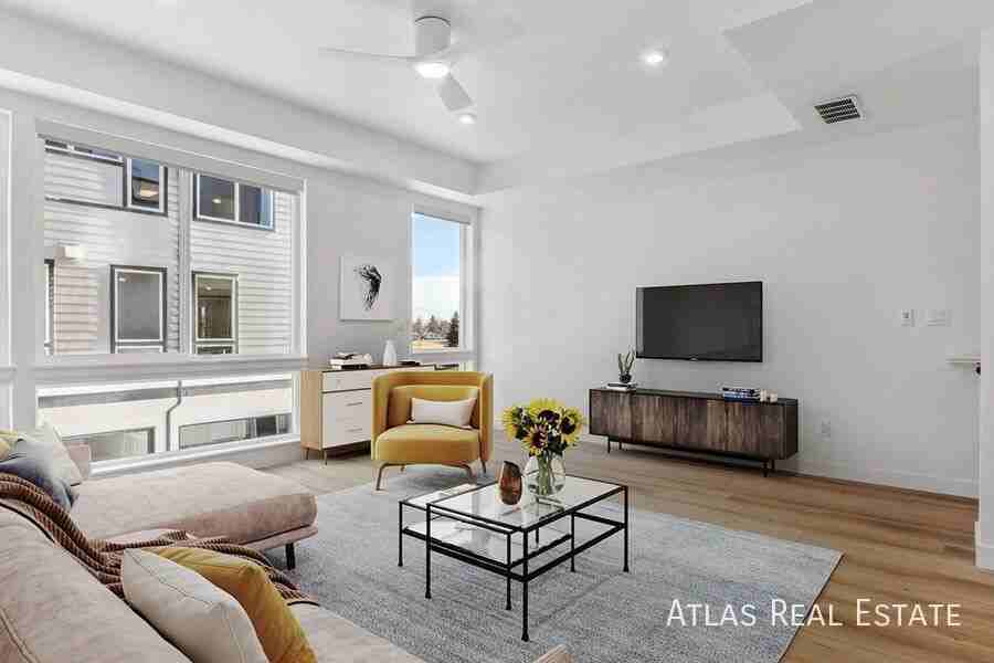 240 Osiander Street - Photo 2 of 32