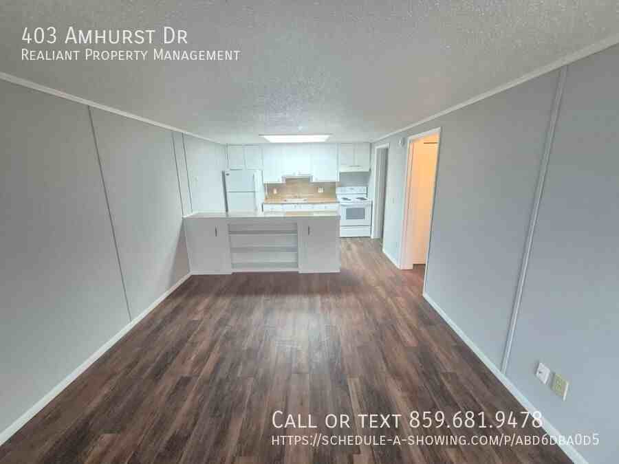 403 Amhurst Dr - Photo 4 of 10